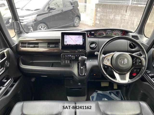 Honda N BOX 2017-10 278722-1