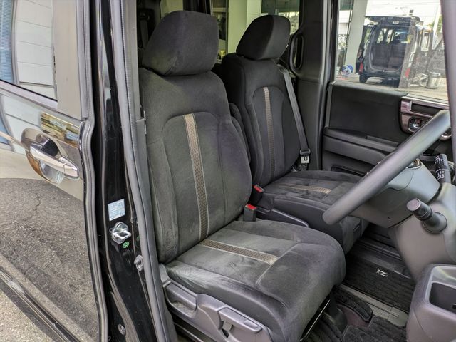 Honda N BOX CUSTOM 2017-10 18650-2
