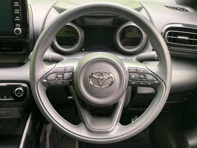 Toyota YARIS 2021-04 194779-11