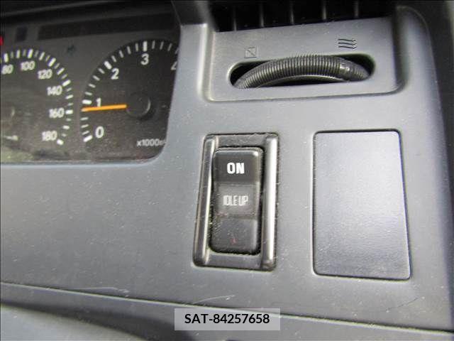 Toyota HIACE WAGON 2001-02 228953-7