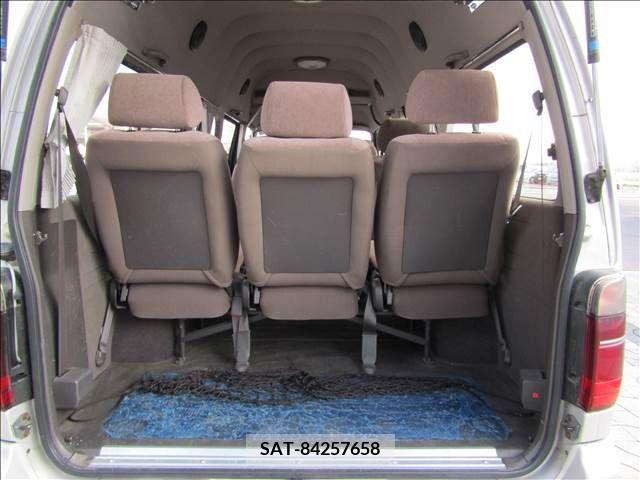 Toyota HIACE WAGON 2001-02 228953-18