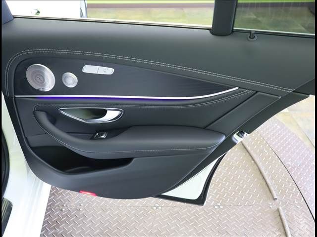 Mercedes Benz E-CLASS 2020-11 2546-25