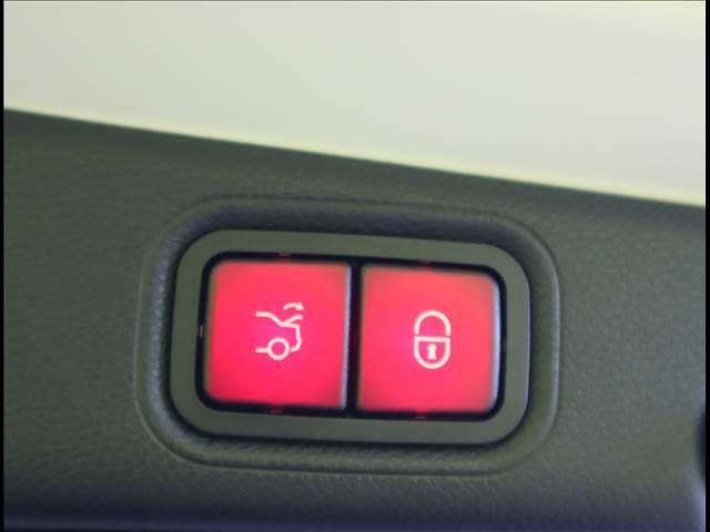 Mercedes Benz E-CLASS 2020-11 2546-28