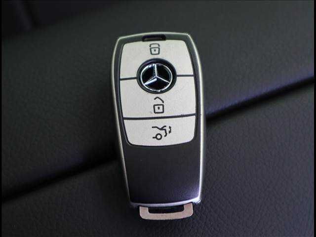 Mercedes Benz E-CLASS 2020-11 2546-14