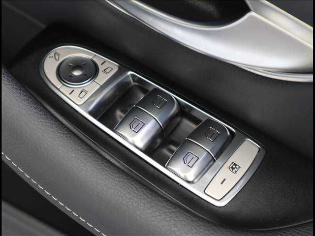 Mercedes Benz E-CLASS 2020-11 2546-17