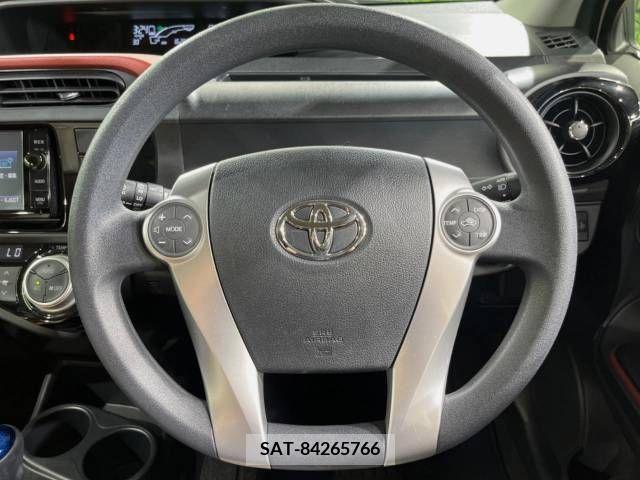 Toyota AQUA 2015-10 395675-11