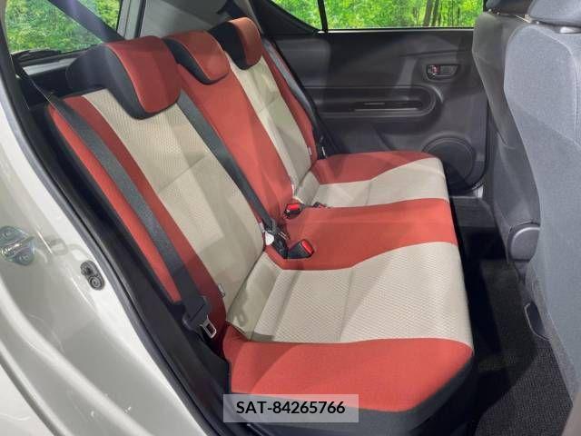 Toyota AQUA 2015-10 395675-9