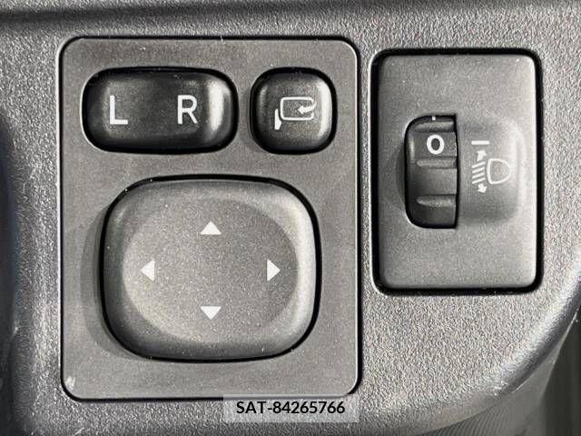 Toyota AQUA 2015-10 395675-6