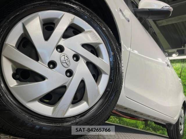 Toyota AQUA 2015-10 395675-13
