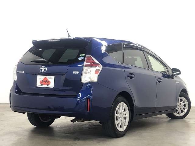 Toyota PRIUS ALPHA 2015-07 7125-2