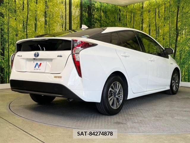 Toyota PRIUS 2016-04 241770-17