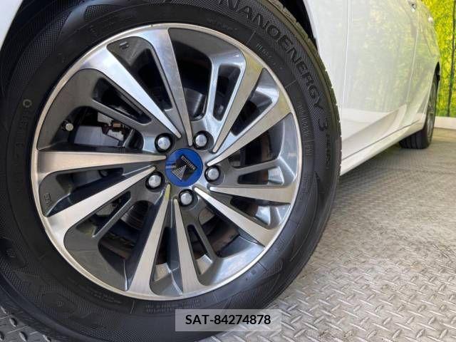 Toyota PRIUS 2016-04 241770-13