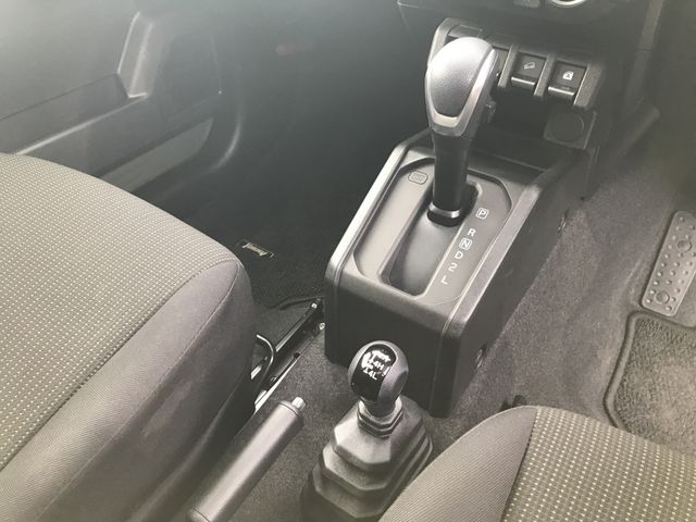 Suzuki JIMNY 2020-10 23966-18