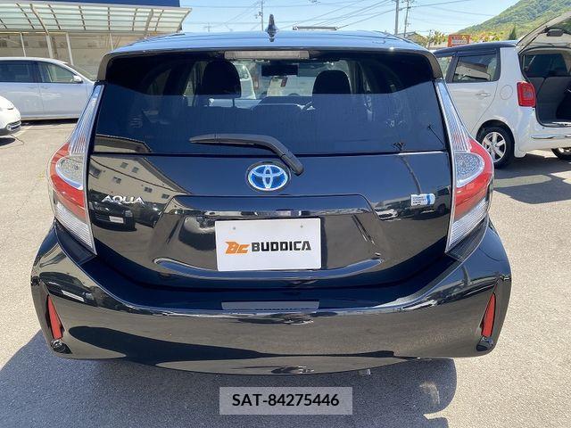 Toyota AQUA 2017-07 260386-7