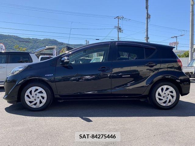 Toyota AQUA 2017-07 260386-4