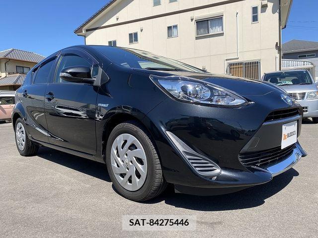 Toyota AQUA 2017-07 260386-1