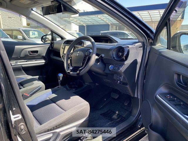 Toyota AQUA 2017-07 260386-10