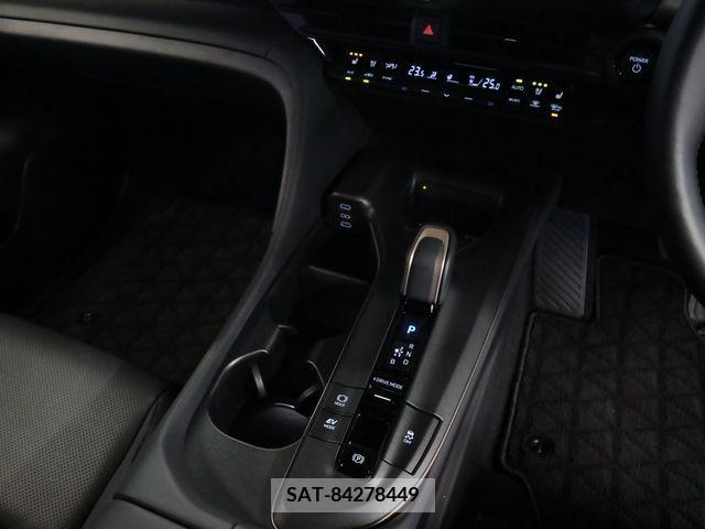 Toyota CROWN 2022-10 208462-18