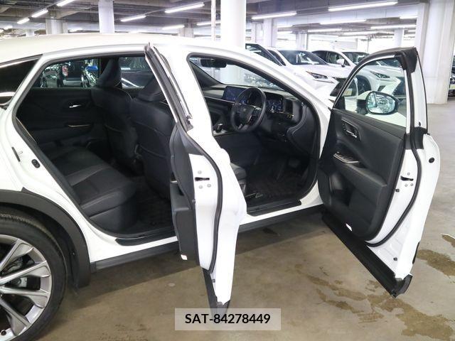 Toyota CROWN 2022-10 208462-10