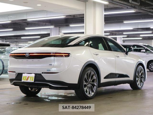 Toyota CROWN 2022-10 208462-1