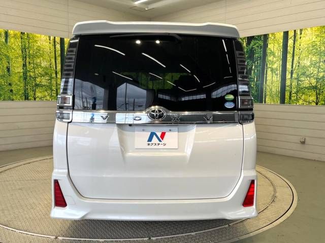 Toyota VOXY 2018-01 23047-16