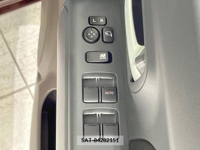 Nissan MOCO 2010-07 324513-7