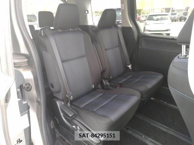 Toyota VOXY 2015-10 289159-23