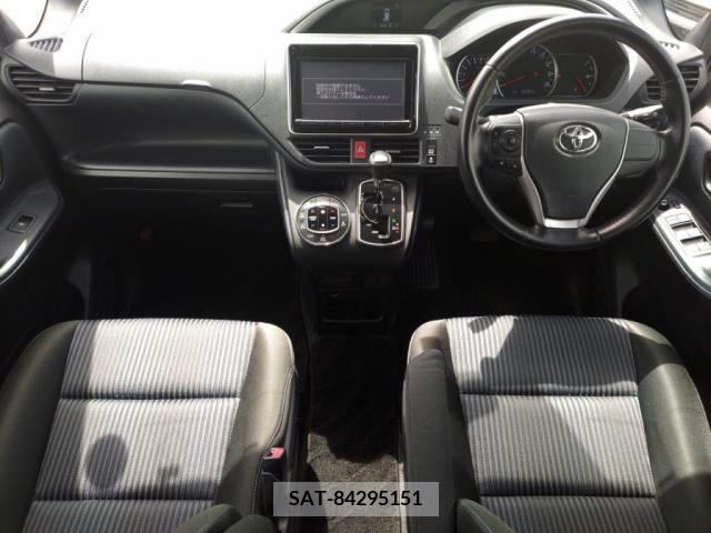 Toyota VOXY 2015-10 289159-2