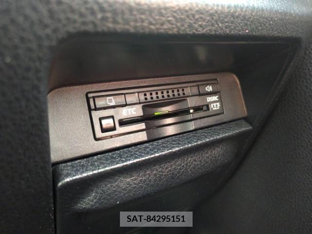 Toyota VOXY 2015-10 289159-18