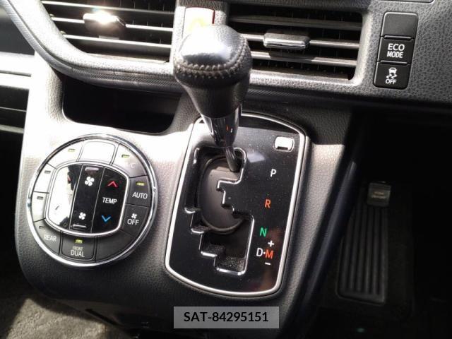 Toyota VOXY 2015-10 289159-14