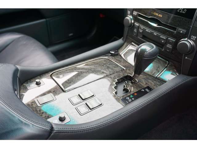 Lexus LS 2008-03 8547-11