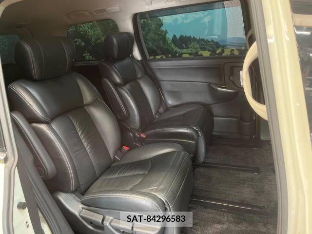 Nissan ELGRAND 2015-06 268504-8