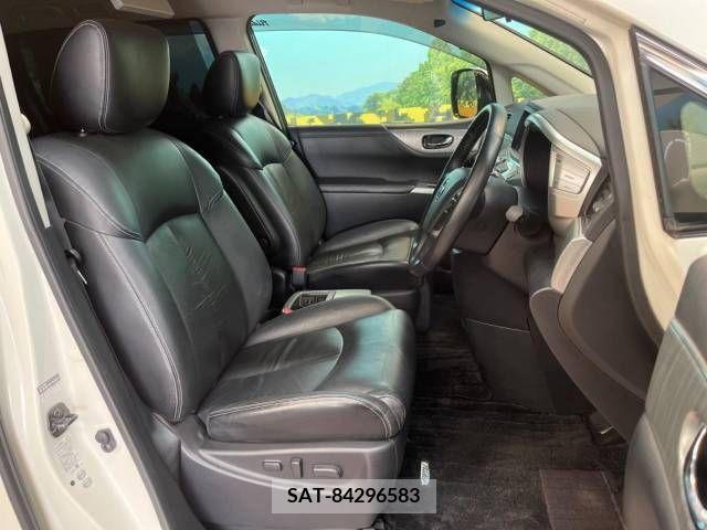 Nissan ELGRAND 2015-06 268504-7
