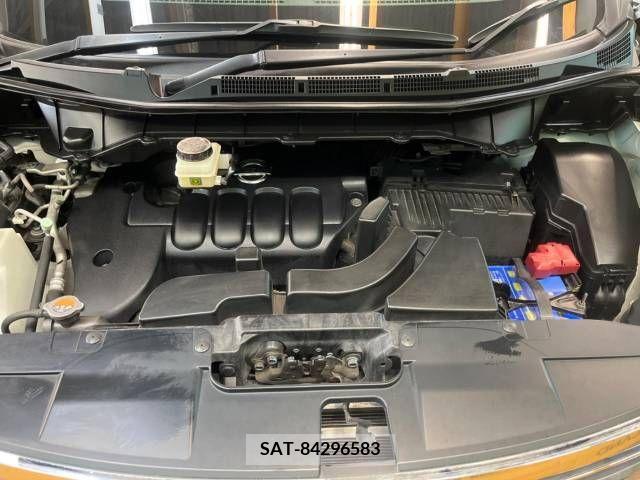 Nissan ELGRAND 2015-06 268504-17