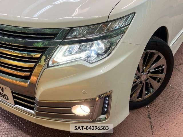 Nissan ELGRAND 2015-06 268504-11