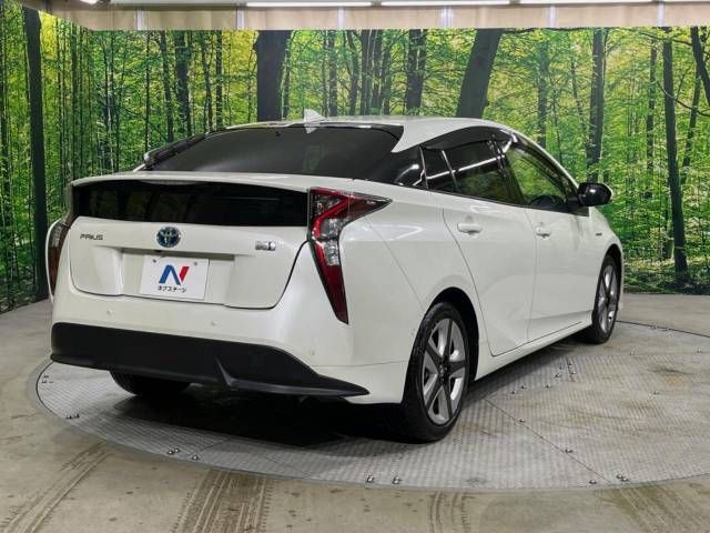 Toyota PRIUS 2018-09 10201-17