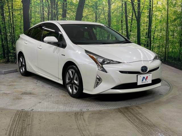 Toyota PRIUS 2018-09 10201-16