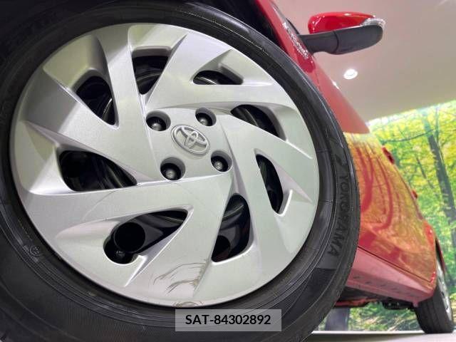 Toyota AQUA 2018-05 213249-13
