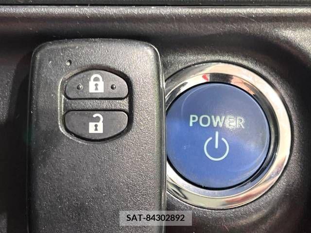 Toyota AQUA 2018-05 213249-7