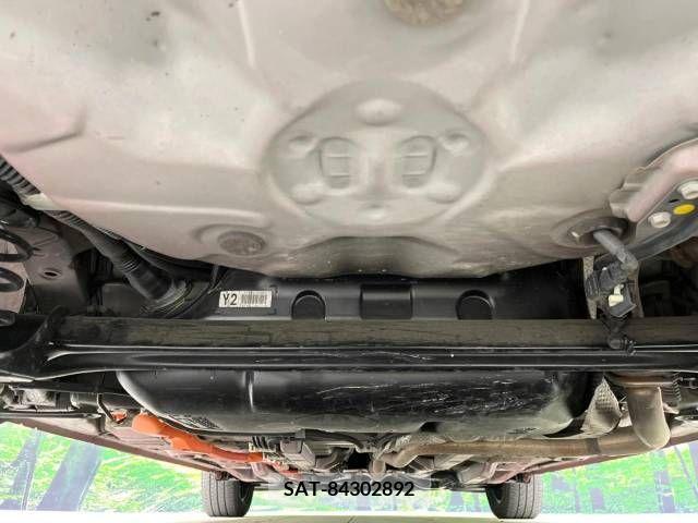 Toyota AQUA 2018-05 213249-19