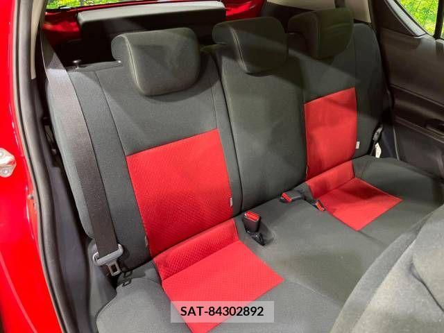 Toyota AQUA 2018-05 213249-9