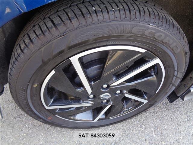 Nissan NOTE 2022-03 249282-6
