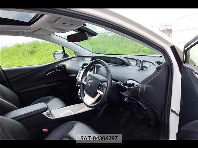 Toyota PRIUS 2017-02 352176-10