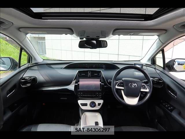 Toyota PRIUS 2017-02 352176-8