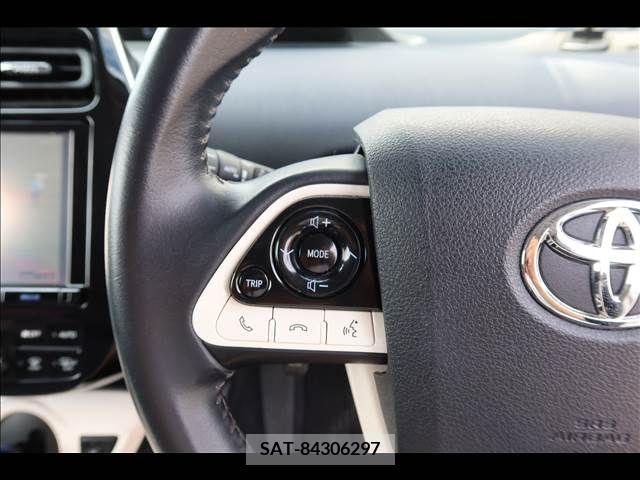 Toyota PRIUS 2017-02 352176-29