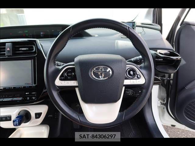 Toyota PRIUS 2017-02 352176-28