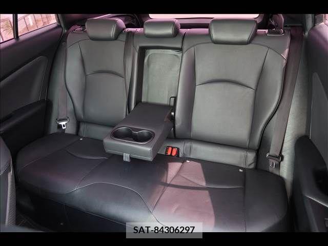 Toyota PRIUS 2017-02 352176-17