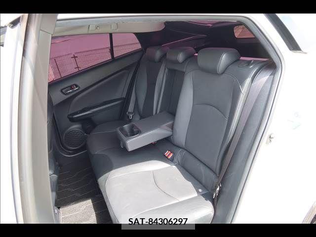 Toyota PRIUS 2017-02 352176-16