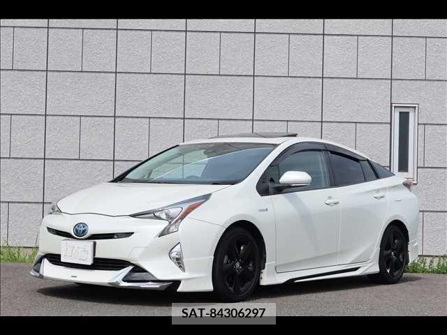 Toyota PRIUS 2017-02 352176-0