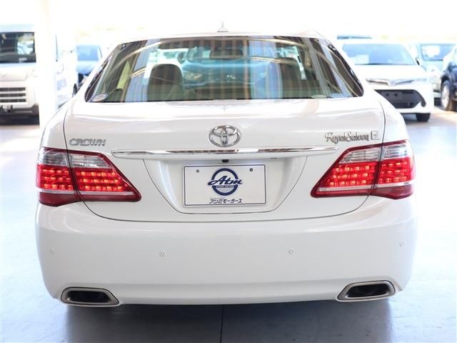 Toyota CROWN SEDAN 2012-04 27559-4